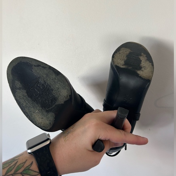 Tory Burch "Dorese" Leather High Heel Ankle Bootie Boots Black SZ 5-1/2 - Picture 6 of 8